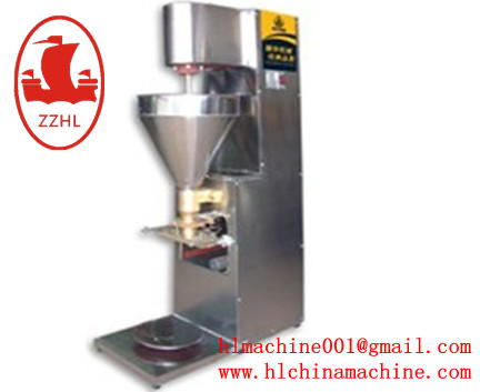 Meat ball forming machine