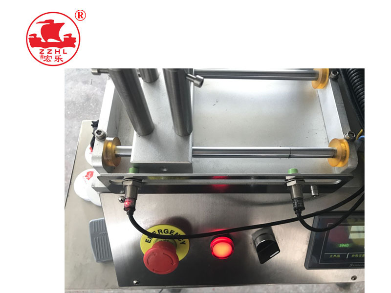 Flat Surface Labeling Machine 