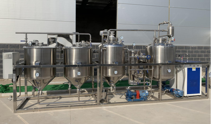 Palm oil refining machine